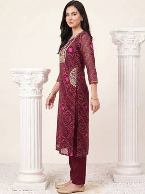 Women Bandhani Dyed Regular Thread Work Kurta with Trousers & With Dupatta 3