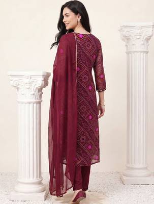 Women Bandhani Dyed Regular Thread Work Kurta with Trousers & With Dupatta 4