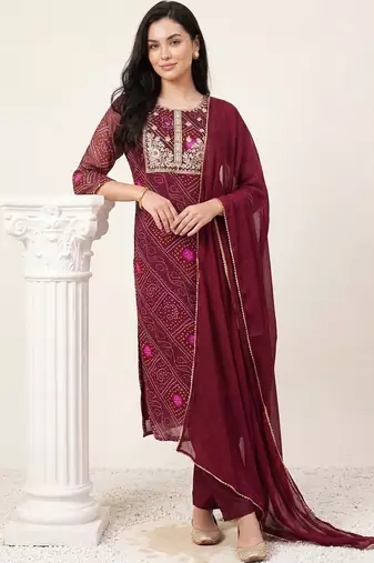 Women Bandhani Dyed Regular Thread Work Kurta with Trousers & With Dupatta