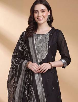 Women Ethnic Woven design Regular Thread Work Kurta With Trousers & Dupatta 2