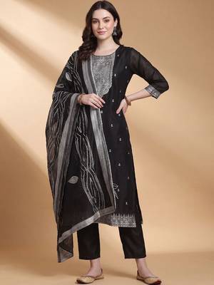 Women Ethnic Woven design Regular Thread Work Kurta With Trousers & Dupatta 6