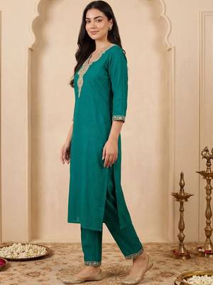 Women Regular Kurta with Trousers 3