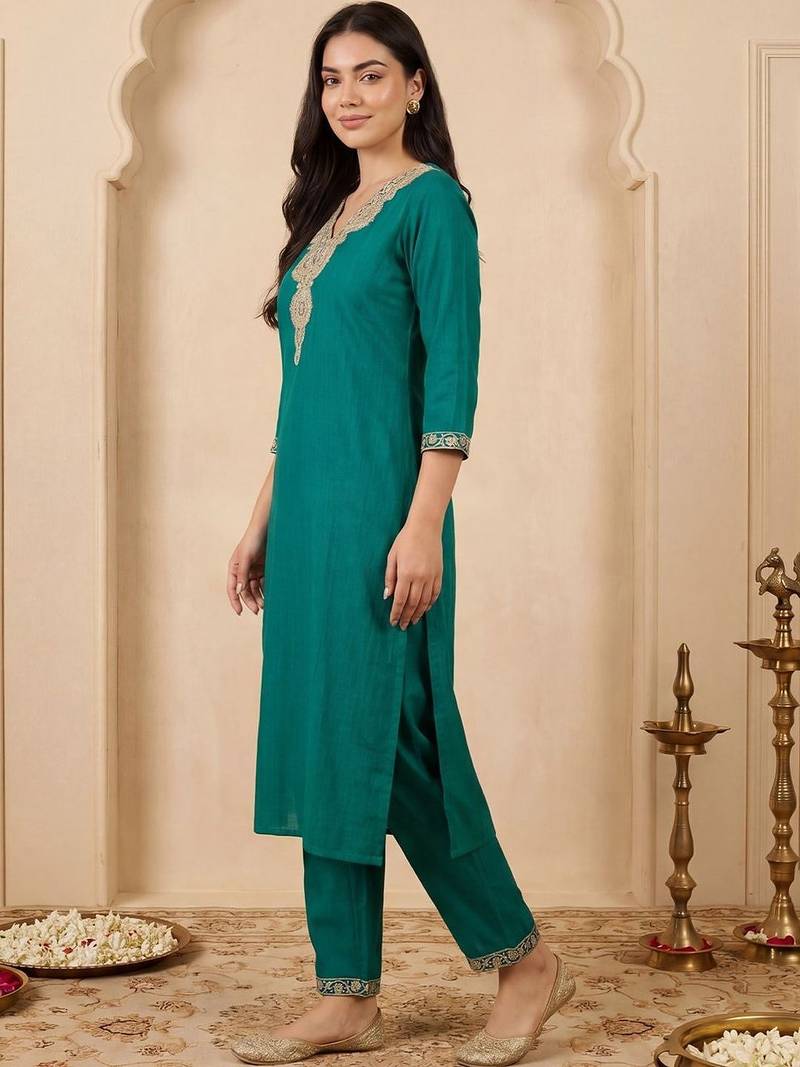Women Regular Kurta with Trousers