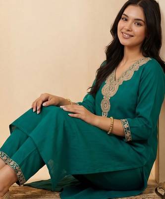 Women Regular Kurta with Trousers 4
