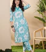 Women Floral Printed Regular Pure Cotton Kurta with Trousers