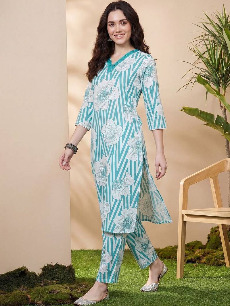 Women Floral Printed Regular Pure Cotton Kurta with Trousers