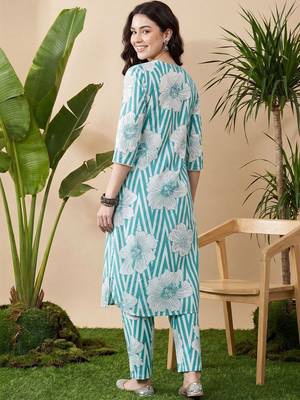 Women Floral Printed Regular Pure Cotton Kurta with Trousers 6