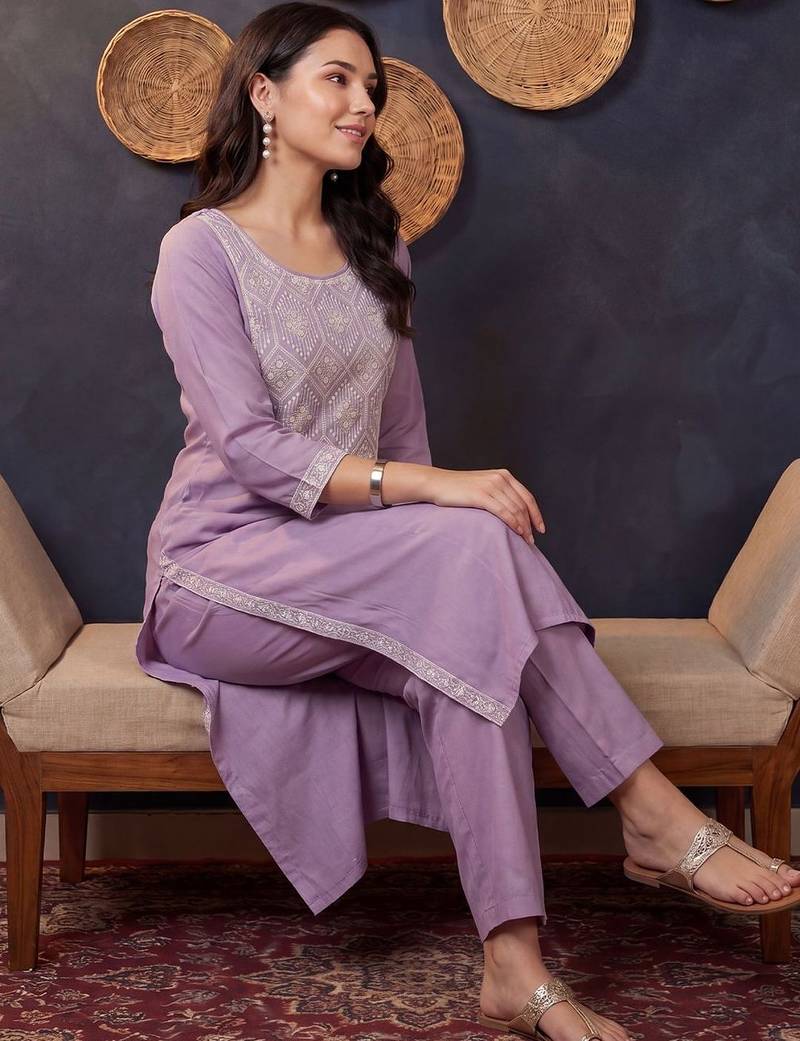 Women Ethnic Motifs Embroidered Regular Thread Work Kurta with Trousers