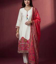 Women Ethnic Motifs Regular Thread Work Kurta with Trousers & With Dupatta