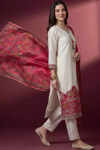 Women Ethnic Motifs Regular Thread Work Kurta with Trousers & With Dupatta