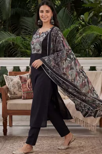 Women Floral Embroidered Regular Mirror Work Kurta with Trousers & With Dupatta