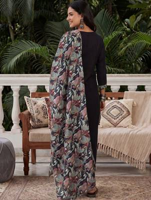 Women Floral Embroidered Regular Mirror Work Kurta with Trousers & With Dupatta 6