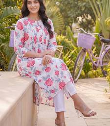 Women Floral Printed Regular Pure Cotton Kurta with Trousers