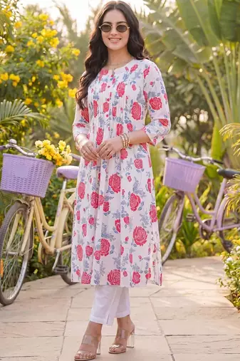 Women Floral Printed Regular Pure Cotton Kurta with Trousers