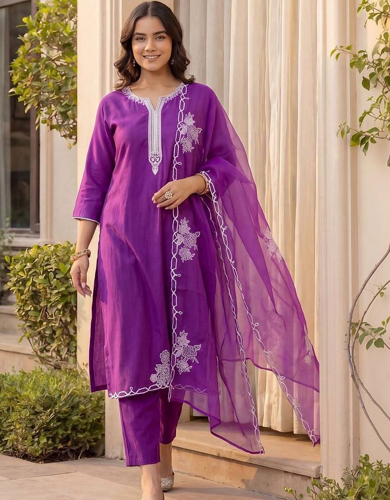 Women Ethnic Motifs Embroidered Regular Thread Work Liva Kurta with Trousers & With Dupatta