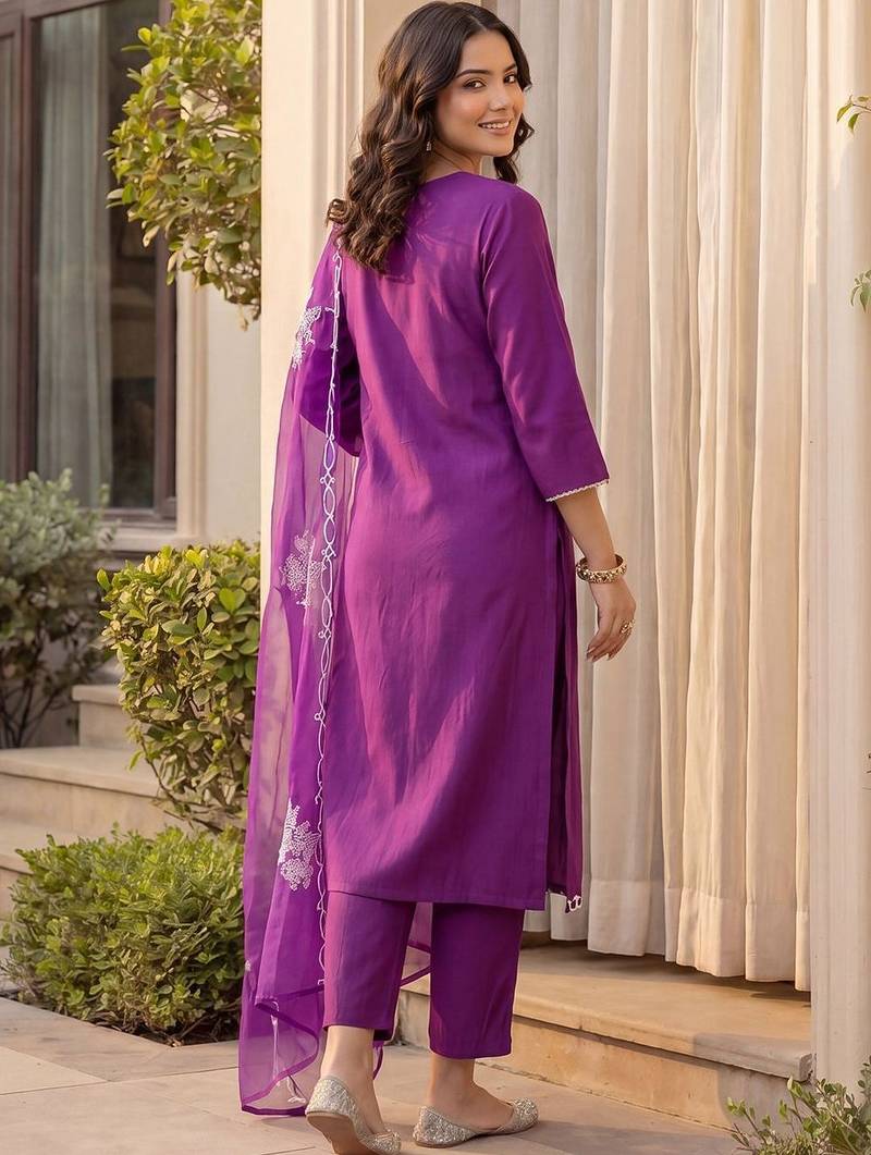 Women Ethnic Motifs Embroidered Regular Thread Work Liva Kurta with Trousers & With Dupatta