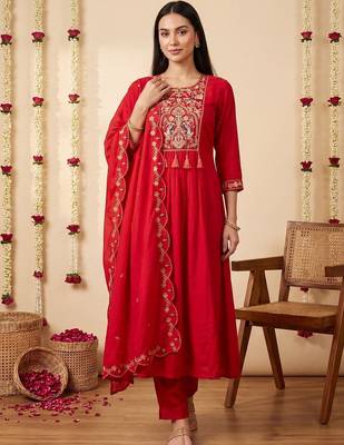 Women Ethnic Motifs Embroidered Empire Thread Work Kurta with Trousers & With Dupatta 1