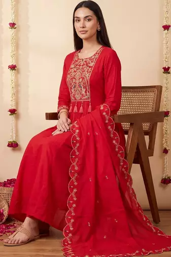 Women Ethnic Motifs Embroidered Empire Thread Work Kurta with Trousers & With Dupatta
