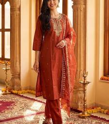 Women Ethnic Motifs Embroidered Regular Thread Work Kurta with Trousers & With Dupatta