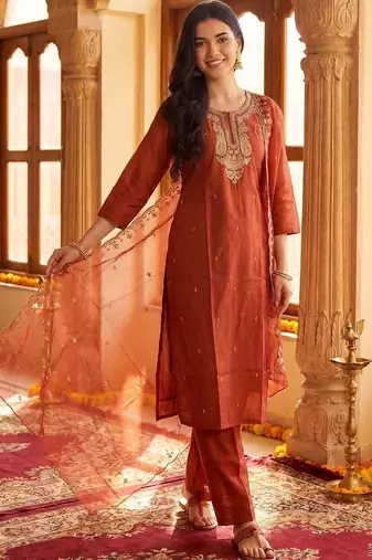 Women Ethnic Motifs Embroidered Regular Thread Work Kurta with Trousers & With Dupatta