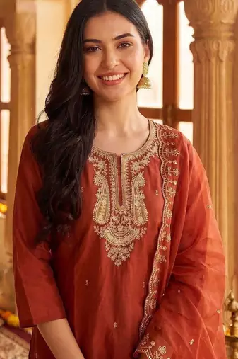 Women Ethnic Motifs Embroidered Regular Thread Work Kurta with Trousers & With Dupatta
