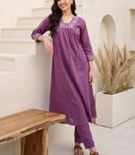 Women Ethnic Motifs Embroidered Regular Thread Work Pure Cotton Kurta with Trousers