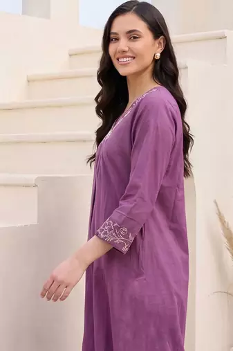 Women Ethnic Motifs Embroidered Regular Thread Work Pure Cotton Kurta with Trousers