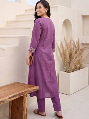 Women Ethnic Motifs Embroidered Regular Thread Work Pure Cotton Kurta with Trousers 3