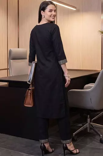 Women Ethnic Motifs Embroidered Regular Kurta with Trousers