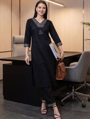Women Ethnic Motifs Embroidered Regular Kurta with Trousers 6