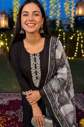 Women Ethnic Motifs Embroidered Regular Thread Work Kurta with Trousers & With Dupatta