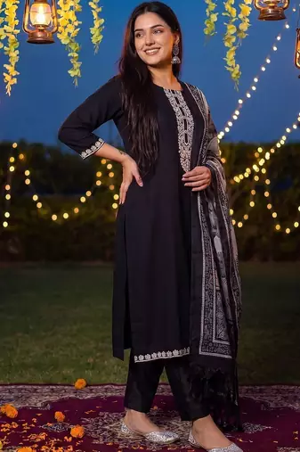 Women Ethnic Motifs Embroidered Regular Thread Work Kurta with Trousers & With Dupatta
