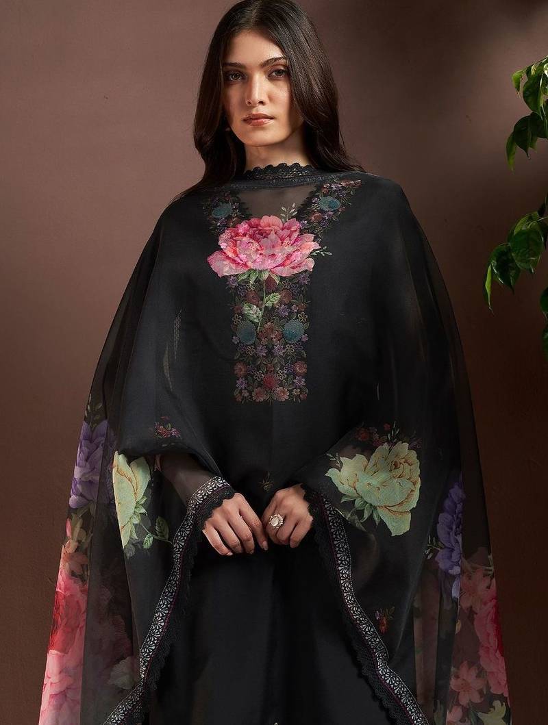 Women Floral Embroidered Regular Thread Work Kurta with Trousers & With Dupatta