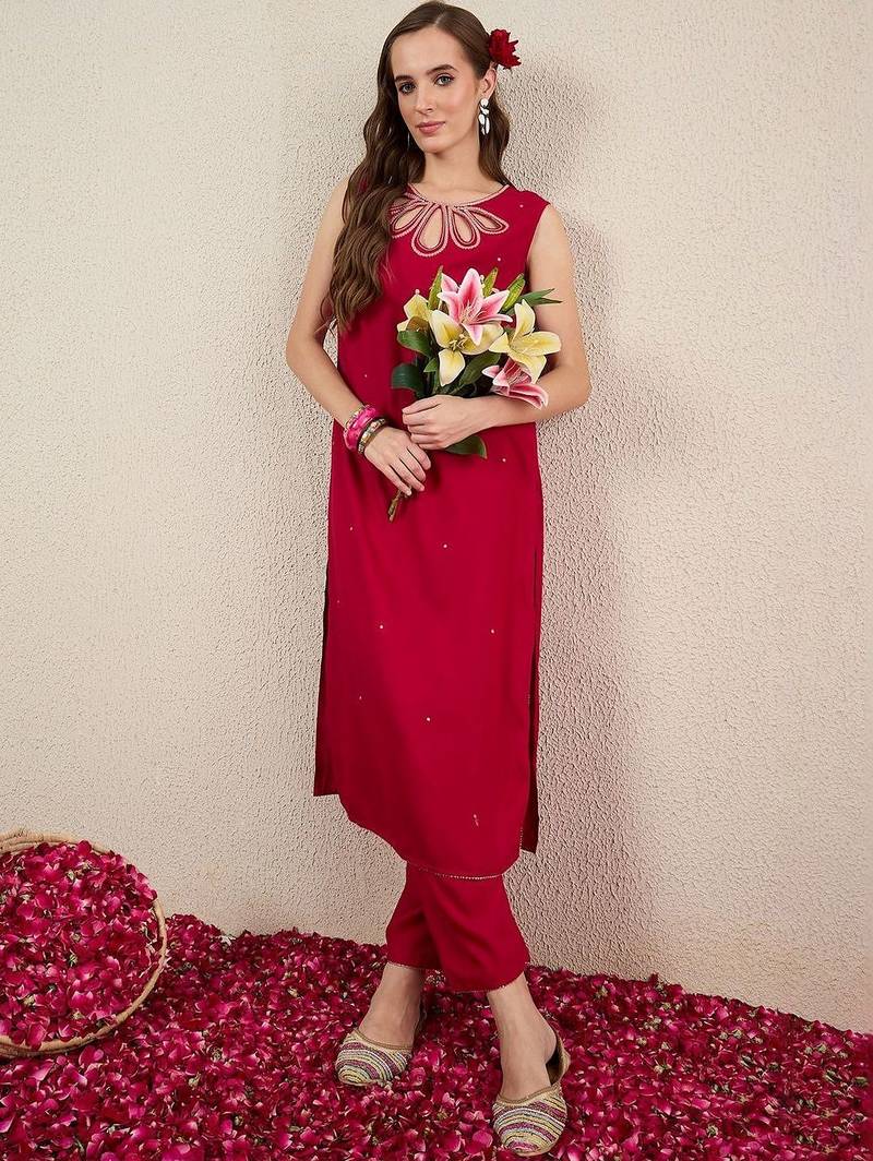 Women Embroidered Regular Thread Work Kurta with Trousers