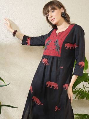 Women Animal Printed Empire Thread Work Pure Cotton Kurta with Trousers 5