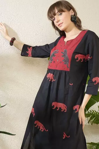 Women Animal Printed Empire Thread Work Pure Cotton Kurta with Trousers
