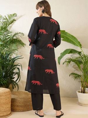 Women Animal Printed Empire Thread Work Pure Cotton Kurta with Trousers 6