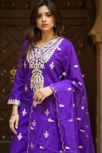 Women Ethnic Motifs Embroidered Regular Kurta with Trousers & With Dupatta