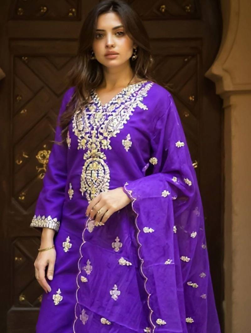 Women Ethnic Motifs Embroidered Regular Kurta with Trousers & With Dupatta