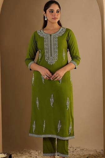Women Ethnic Motifs Embroidered Regular Thread Work Kurta with Trousers
