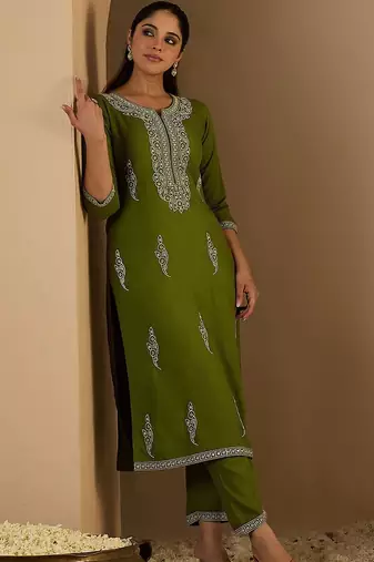 Women Ethnic Motifs Embroidered Regular Thread Work Kurta with Trousers