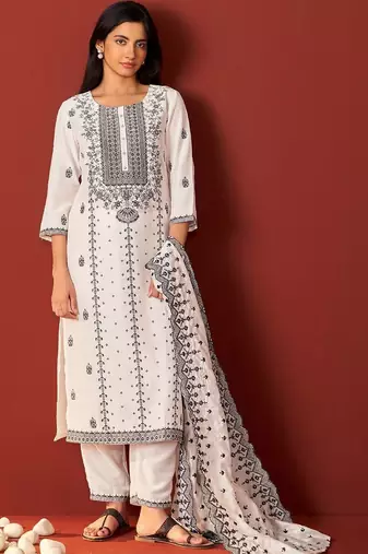 Women Ethnic Motifs Printed Regular Kurta with Trousers & With Dupatta