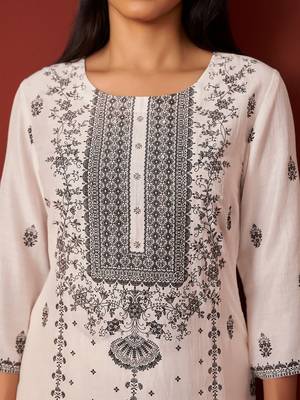 Women Ethnic Motifs Printed Regular Kurta with Trousers & With Dupatta 7