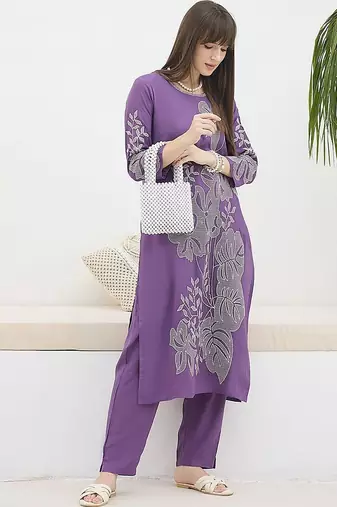 Women Floral Embroidered Regular Kurta with Trousers