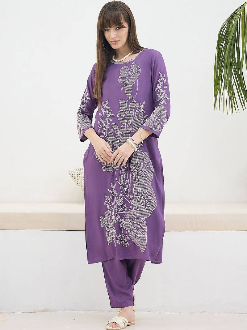Women Floral Embroidered Regular Kurta with Trousers
