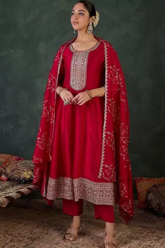 Women Ethnic Motifs Embroidered Regular Kurta with Trousers & With Dupatta