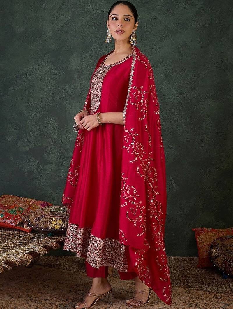 Women Ethnic Motifs Embroidered Regular Kurta with Trousers & With Dupatta