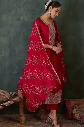 Women Ethnic Motifs Embroidered Regular Kurta with Trousers & With Dupatta
