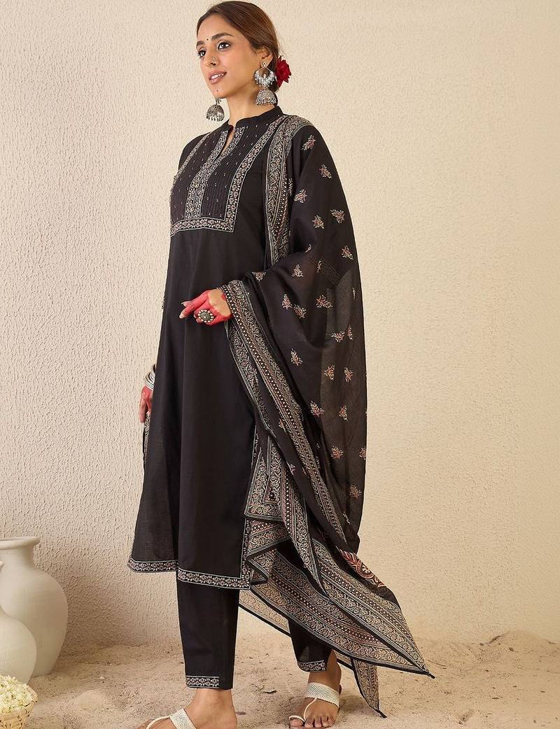 Women Ethnic Motifs Embroidered Regular Thread Work Pure Cotton Kurta with Trousers & With Dupatta