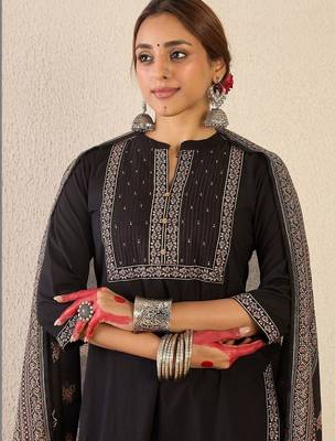 Women Ethnic Motifs Embroidered Regular Thread Work Pure Cotton Kurta with Trousers & With Dupatta 6